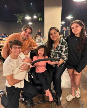 Lucas Burgatti Instagram - Há 7 anos visitamos o @tauaresorts e dessa vez viemos passar o niver da Sarinha aqui nesse paraíso. Já era tudo incrível, agora com a expansão e as melhorias, ficou perfeito !!!