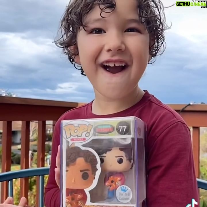 Lucas Grant - 9.7K Likes - Best FNAF Christmas present EVER!!!🎄Thank you so much @that_one_kid_0529_3.0 !! I will treasure this forever! 🐻
#unboxing #fnafmovie #funkopop #fivenightsatfreddys #fnafgarrett #garrettschmidt #fnaf #fnaffunko
