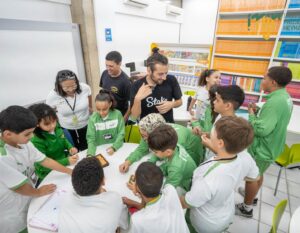 Lucas Strabko Instagram - Um dia cheio de alegria! Recebemos a visita especial do @cartolouco no Instituto Neymar Jr. 🤩✨ Agradecemos pela energia e pela simpatia com as nossas crianças. Os pequenos amaram a visita! Agradecemos por dedicar um pouco do seu tempo para conhecer nosso projeto e pelas risadas compartilhadas. Juntos, fazemos a diferença! 💚💛 

A day full of joy! We received a special visit from @cartolouco at Instituto Neymar Jr. 🤩✨ We thank you for your energy and kindness towards our children. The little ones loved the visit! Thank you for dedicating some of your time to get to know our project and for the shared laughs. Together, we make the difference! 💚💛

#institutoneymarjr #neymarjr #projetosocial #cartolouco