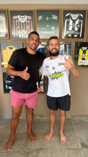 Lucas Strabko Instagram - A NOVA VIDA DE DIEGO SOUZA APÓS A APOSENTADORIA! O que está fazendo Diego Souza? Como está a vida dele? Se aposentar não é fácil. E ele conta tudo de como está vivendo esses primeiros meses e tudo sobre a carreira. Está completo no canal!