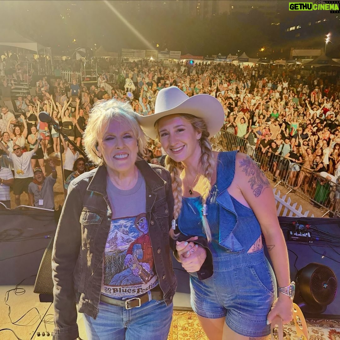 Lucinda Williams - 5.2K Likes - Thank you Portland! Itās always a great time to share the stage with my friend @missmargoprice ā¤ļøāš„
REPOST from @missmargoprice
Find someone who looks at you the way I look at @lucinda_williams
Keep on rockin Portland! Thanks to everyone who came to see us at @waterfrontblues this weekend. The band and I will see yāall back in Oregon this coming September for @bigstockfundraiser
Photos by @acidpalace & @calquinn
Turquoise braids @sage_silver