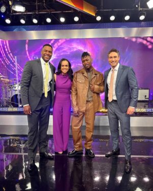 Lucky Daye Instagram - We can’t get over how GOOD @iamluckydaye’s performance was this morning 😍👏👏

Watch the full performance at our link in bio.