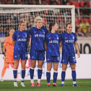 Lucy Bronze Instagram - First outing with the girls ✔️ @chelseafcw