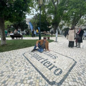 Luís Esparteiro Instagram - Nunca liguei a homenagens mas todos temos a nossa ponta de vaidade. Obrigado outra vez @vasckarof por esta iniciativa, parabéns a todos os homenageados e Viva o Teatro! 🎭😄