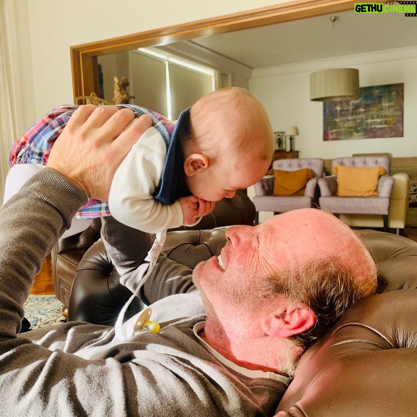 Luís Esparteiro - 3.6K Likes - O dia ficou muito melhor. #familia #avô #neto