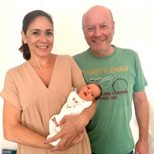 Luís Esparteiro Instagram - Chegou o Bernardo! Filho da minha filha @constancalopesdacosta . A família é a nossa base, o nosso primeiro refúgio. E que bom que é vê-la crescer... #familia #refugio #neto #avósbabados