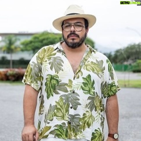 Luís Lobianco - 1.6K Likes - Dos stories pro feed, mas forcei Paris de 4 anos atrás, admito ✨