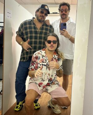 Luís Lobianco Instagram - As voltas desses meus cajus 🚶🏽‍♂️‍➡️