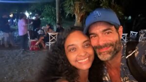 Luis Roberto Guzmán Instagram - Ya en el aeropuerto. Me despido con mucha nostalgia y felicidad de haber rodado esta película Puertorriqueña y Dominicana con gente que amo, admiro, respeto y que tienen una gran pasión por el cine. Gracias a cada uno de ustedes por guiarme, apoyarme, por las risas, el relajo y la diversión. Pero sobretodo reconectar desde el cine con mis raíces caribeñas! Reconocer a través de esta historia que la empatía y la humanidad son motores y fuerzas muy poderosas generadoras de cambios positivos. Me llevo algo hermoso de todos los seres humanos involucrados. Tengo la certeza de que nos reencontraremos para continuar el juego. Este partido no ha terminado. Gracias @arimaniel @julietta_rodriguez @xucuru1 @rodulfosoy @modesto_lacen #sebas, @chago12  #carol, @elgingerrican  @adytapaz (nos debemos una foto) Es hermoso sentirse muy vulnerable en el set. Lo único que me sale pronunciar es gracias. Gracias por toparnos en el camino. Sigan brillando, banda, corillo, parceros. Ha sido un enorme gusto! Mando abrazos gigantescos. Me espera otra  aventura. En camino a Buenos Aires a seguir creando.