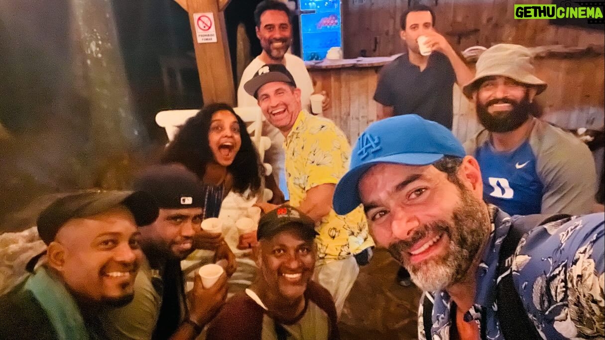 Luis Roberto Guzmán - 8.5K Likes - Ya en el aeropuerto. Me despido con mucha nostalgia y felicidad de haber rodado esta película Puertorriqueña y Dominicana con gente que amo, admiro, respeto y que tienen una gran pasión por el cine. Gracias a cada uno de ustedes por guiarme, apoyarme, por las risas, el relajo y la diversión. Pero sobretodo reconectar desde el cine con mis raíces caribeñas! Reconocer a través de esta historia que la empatía y la humanidad son motores y fuerzas muy poderosas generadoras de cambios positivos. Me llevo algo hermoso de todos los seres humanos involucrados. Tengo la certeza de que nos reencontraremos para continuar el juego. Este partido no ha terminado. Gracias @arimaniel @julietta_rodriguez @xucuru1 @rodulfosoy @modesto_lacen #sebas, @chago12 #carol, @elgingerrican @adytapaz (nos debemos una foto) Es hermoso sentirse muy vulnerable en el set. Lo único que me sale pronunciar es gracias. Gracias por toparnos en el camino. Sigan brillando, banda, corillo, parceros. Ha sido un enorme gusto! Mando abrazos gigantescos. Me espera otra aventura. En camino a Buenos Aires a seguir creando.