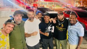 Luis Roberto Guzmán Instagram - Ya en el aeropuerto. Me despido con mucha nostalgia y felicidad de haber rodado esta película Puertorriqueña y Dominicana con gente que amo, admiro, respeto y que tienen una gran pasión por el cine. Gracias a cada uno de ustedes por guiarme, apoyarme, por las risas, el relajo y la diversión. Pero sobretodo reconectar desde el cine con mis raíces caribeñas! Reconocer a través de esta historia que la empatía y la humanidad son motores y fuerzas muy poderosas generadoras de cambios positivos. Me llevo algo hermoso de todos los seres humanos involucrados. Tengo la certeza de que nos reencontraremos para continuar el juego. Este partido no ha terminado. Gracias @arimaniel @julietta_rodriguez @xucuru1 @rodulfosoy @modesto_lacen #sebas, @chago12  #carol, @elgingerrican  @adytapaz (nos debemos una foto) Es hermoso sentirse muy vulnerable en el set. Lo único que me sale pronunciar es gracias. Gracias por toparnos en el camino. Sigan brillando, banda, corillo, parceros. Ha sido un enorme gusto! Mando abrazos gigantescos. Me espera otra  aventura. En camino a Buenos Aires a seguir creando.