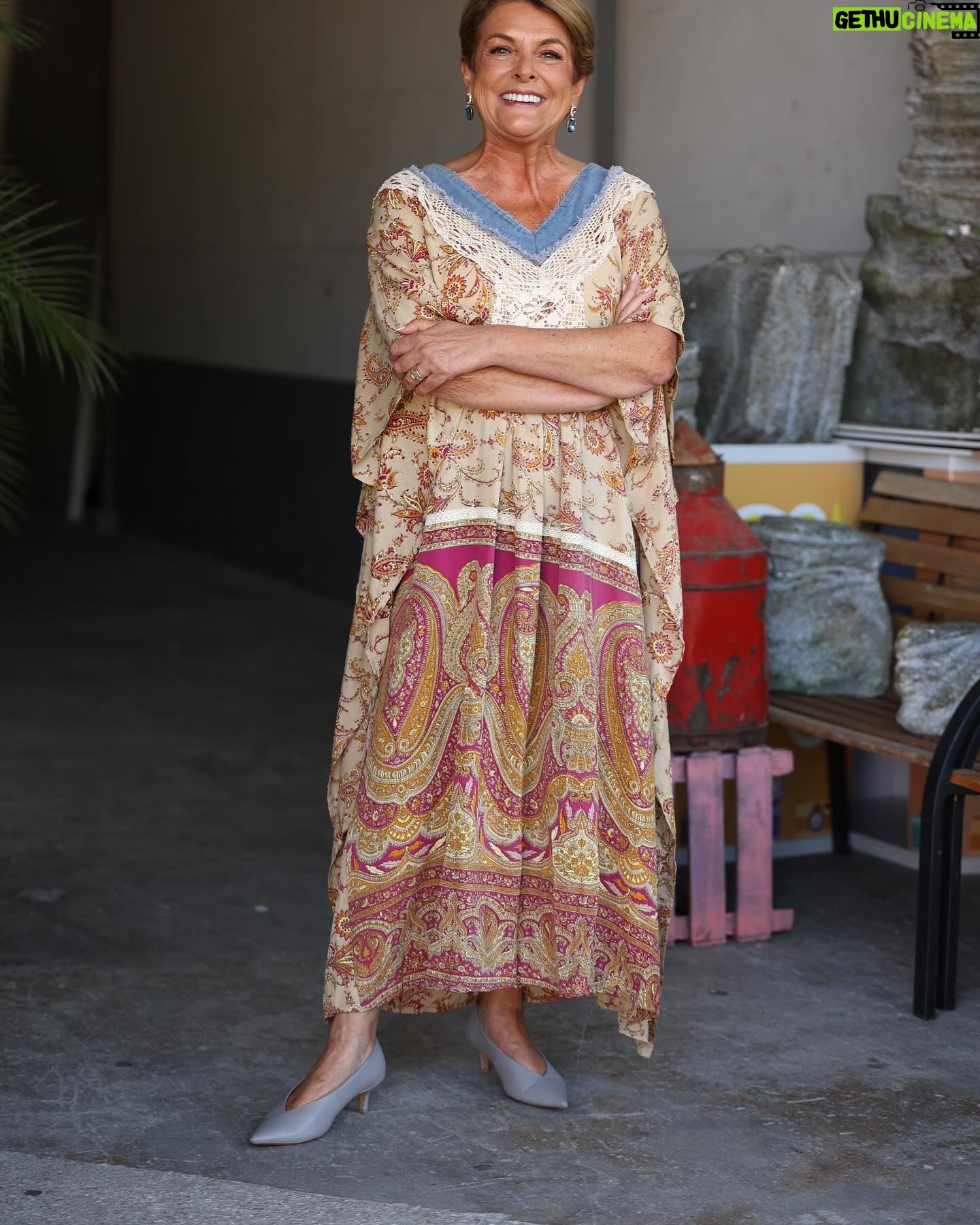 Luísa Castel-Branco - 771 Likes - É isto!
@doisas10tvi @dilematvi @dailycristina @cinha_jardim @gquinaz_10_oficial Vestido - @loja_tendencias