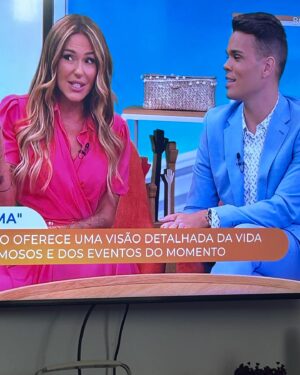 Luísa Castel-Branco Instagram - A assistir ao primeiro dia dos meus queridos @zelopesss e @mercheromero.oficial no novíssimo @bomdiaalegriavmaistvi 🙏❤️