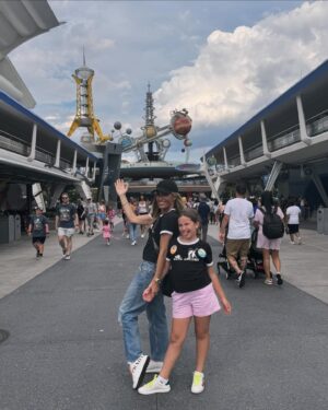 Luján Argüelles Instagram - Cumple Miranda! Cumple 9!!!!!! @waltdisneyworld #disneydestinations