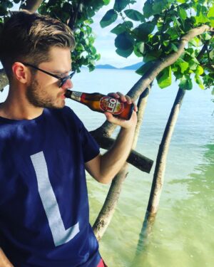 Lukas Dhont Instagram - the beach met Leooo #leonardodicaprio #thebeach #kohchang #thailand