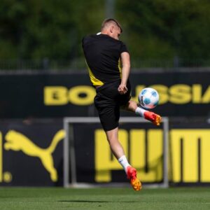 Lukasz Piszczek Instagram - 🖤💛

Fot. @bvb09