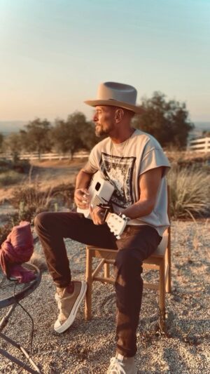 Luke Goss Instagram - Blessed Sunday 🤍🙏🏼✨
Hi there! And thank you as always for being here and checking in every week. A song about humanity about love for those afraid those without family those without a home..I feel we must find ways to become those family members to those in need.  With the inspiration from this community to take on the intimidating task of creative directing this coming four event in Zaragoza Spain.. music art street performers artisans markets fireworks and I plan to have an open 3 month exhibition of Love and Faith  to everyone and so much more I can’t wait to share…an energy that encourages worth and love to all..a Stunning city at a wonderful time of year, an incredible amount of work to show you I will make effort to invite community and I pray within ones desire, some of you will wander a city ready to love and welcome a global community..I’ll sing a tune or few while I’m there too 🤓..thank you for showing me that so many are ready to love selflessly and for the support ever shown here.. Love You and please enjoy ‘Try Not Look Away’ 
✌🏼💪🏼❤️🙏🏼✨