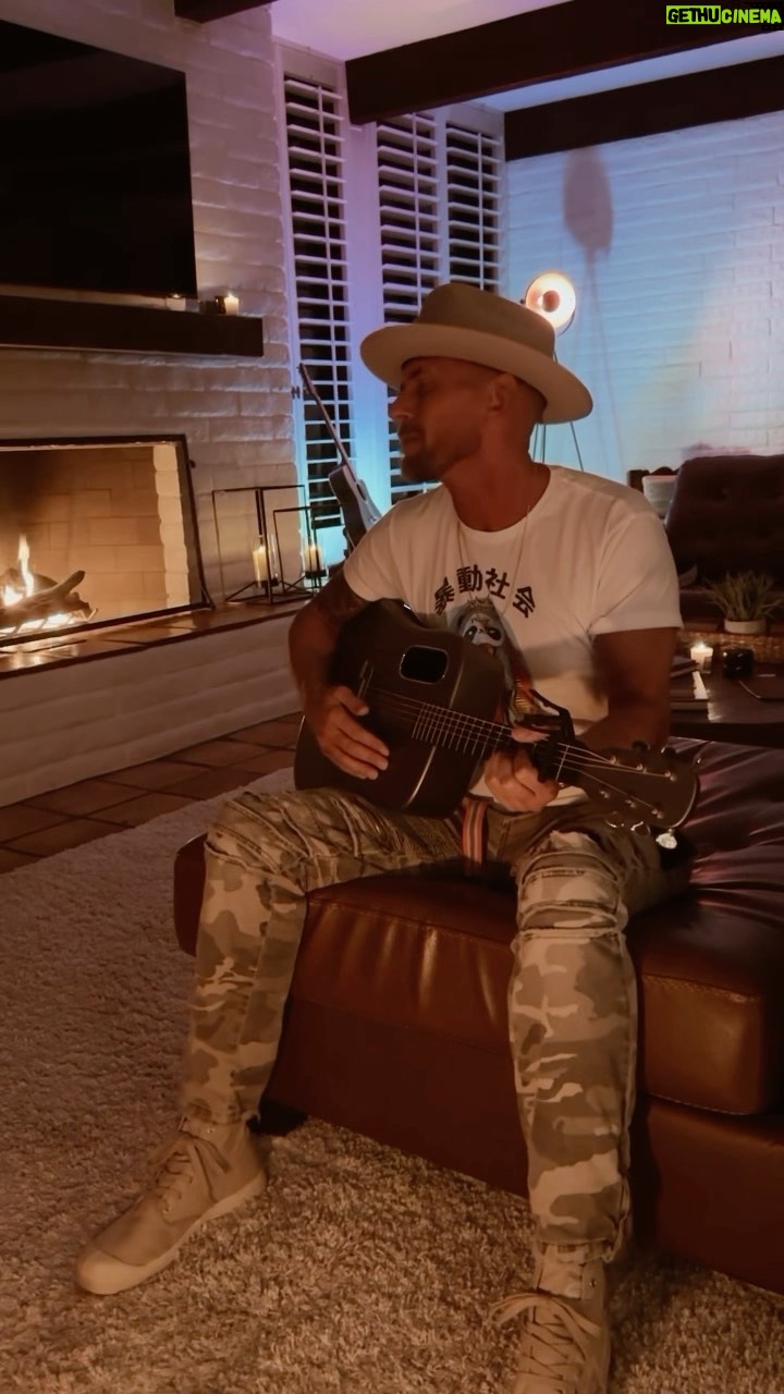 Luke Goss - 2.6K Likes - Happy blessed beautiful Christmas 🤍🎄⭐️I can’t thank you enough for your courage your kindness support and for this community that is entirely you.. blessed to be part of it. I hope you like this new song..didn’t want to miss this post for thanks to you and for Christ, this day is his. I love you and thank you ✌🏼♥️🙏🏼✨
Lyrics below 🤓
ITS THE DAY
Verse 1
Why wait for tmrw when
we can start today
We gotta learn to love we gotta learn to be less afraid
Hey and no more excuses to hurt or betray
and leaders of the world gotta learn how to love they gotta learn how to pray
Chorus
It’s the day we can change
a new way will break the dawn each day
Its the day our hearts won’t break
Don’t be afraid your not alone in faith
Verse 2
history we can’t borrow gotta start ours today we gotta role up some sleeves and yeah we still gotta pray
a world but we gotta build it a phone to put away
but with the 10 some love we’ll make it right I say
Chorus
It’s the day we can change
a new way will break the dawn each day
Its the day our heats won’t break
Don’t be afraid your not alone in faith