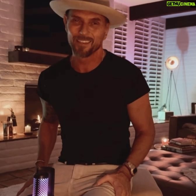 Luke Goss - 2.1K Likes - Blessed Sunday! 🤍🙏🏼
Some thoughts shared as always and such gratitude for the time you take to be here.. I’ll post the song on another post in a bit 🤓 love you! ✌🏼♥️🙏🏼