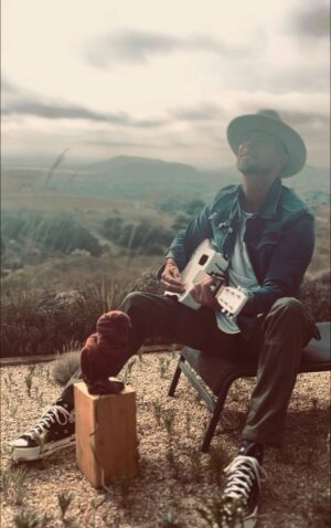 Luke Goss Instagram - Blessed Sunday 🤍🙏🏼 
fog rolling in early here, late afternoon feeling magical..wanted to share 😊✨ Todays song is about the value of love and the idea that it sits alongside things of irreplaceable value. It can be tempting in these times to self negotiate around the changes we could bring to our lives and the world..through self love and letting God in more..I believe man or woman even when good, without God within can not be the man or woman he or she could be..placing love within every step placing God within every step, every thought, is a compass that will always deliver truth to self and the choices we make day to day.  God is literally our Father literally our guide our comforter. My life continues to give me testimony alongside things I know unequivocally would break me in two without him. Unconditional love is the hand of God upon us and amongst us.  Let’s care more for our tomorrows, today, and let us love what we will miss tomorrow, more than ever today and please let’s not wait to feel the agony of loss, before we all love enough, to all do enough. 🙏🏼🙏🏼🙏🏼 Please enjoy this new tune ‘Horizons’ and as we all step towards our own horizon, let’s plan to meet there in love, in respect and with the desire to help without fear every face we meet. Thank you for checking in as always and taking the time to read some shared thoughts. Love you ✌🏼❤️🙏🏼✨