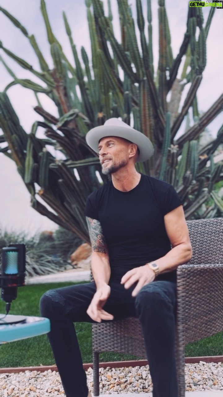 Luke Goss - 2.8K Likes - Blessed Sunday! and to a beautiful 2023 👏🏼💫✌🏼🎊❤️
Missed you guys and I hope all are well and having a beautiful start to your year.. here are some thoughts and a new tune I enjoyed playing today because the emotion flowed! Love you! and as always thank you so for being here ✌🏼♥️🙏🏼✨ Lyrics below 🤓
I Wanna Fly Away
Verse 1
Finally I know why I didn’t really fit in cause here on earth wanna love my neighbor wanna love my love and my friend I Wanna go home you know and I finally know where I’m from you go passed the moon the stars the Milky Way you go passed the Sun and then some
Chorus
I wanna fly away yeah don’t really wanna stay no I wanna fly away yeah try to work it out some day yeah
Verse 2
Finally I can’t deny the pain I feel inside
how foreign the idea to love each other to my heart man you know it’s just wild
What should we not do I think inside my mind
what wall should we not tear down to protect every man every woman and child
Chorus
I wanna fly away yeah don’t really wanna stay no I wanna fly away yeah try to work it out some day yeah