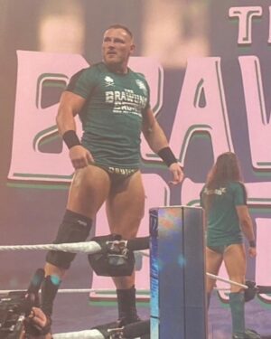 Luke Menzies Instagram - A brawl for all……#brawlingbrutes #fightnight #smackdown