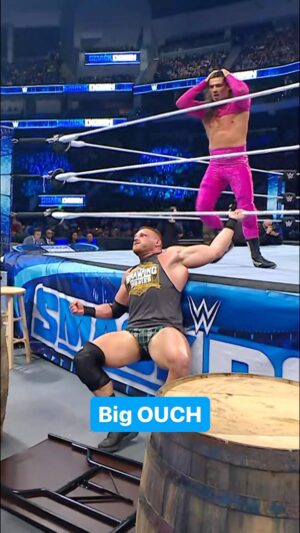 Luke Menzies Instagram - The #BrawlingBrutes are having fun in this Donnybrook Match! #SmackDown