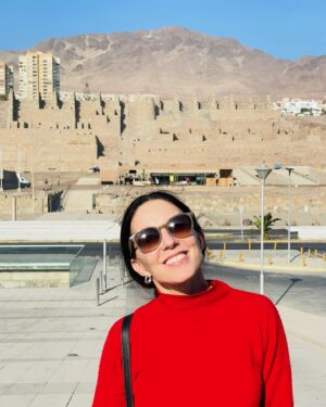 Luz Valdivieso Instagram - Me tocó participar y leer pasajes de un libro sobre Edgar Stanley Freed “El hombre que más sabía de caliche en el mundo”… en Antofagasta. 
Estar aquí, al borde de la pampa que tanto amaba el dr Freed y, sobre todo, descubrir el aporte de un científico casi olvidado que cambió el rumbo el salitre, cuando casi todos lo daban perdido. Él investigó, probó, estudió y lo sacó adelante.
Que linda iniciativa la de rescatar estas historias que son parte de nuestro patrimonio cultural. 
Todo con la profundidad y pasión de @memoriacreativa