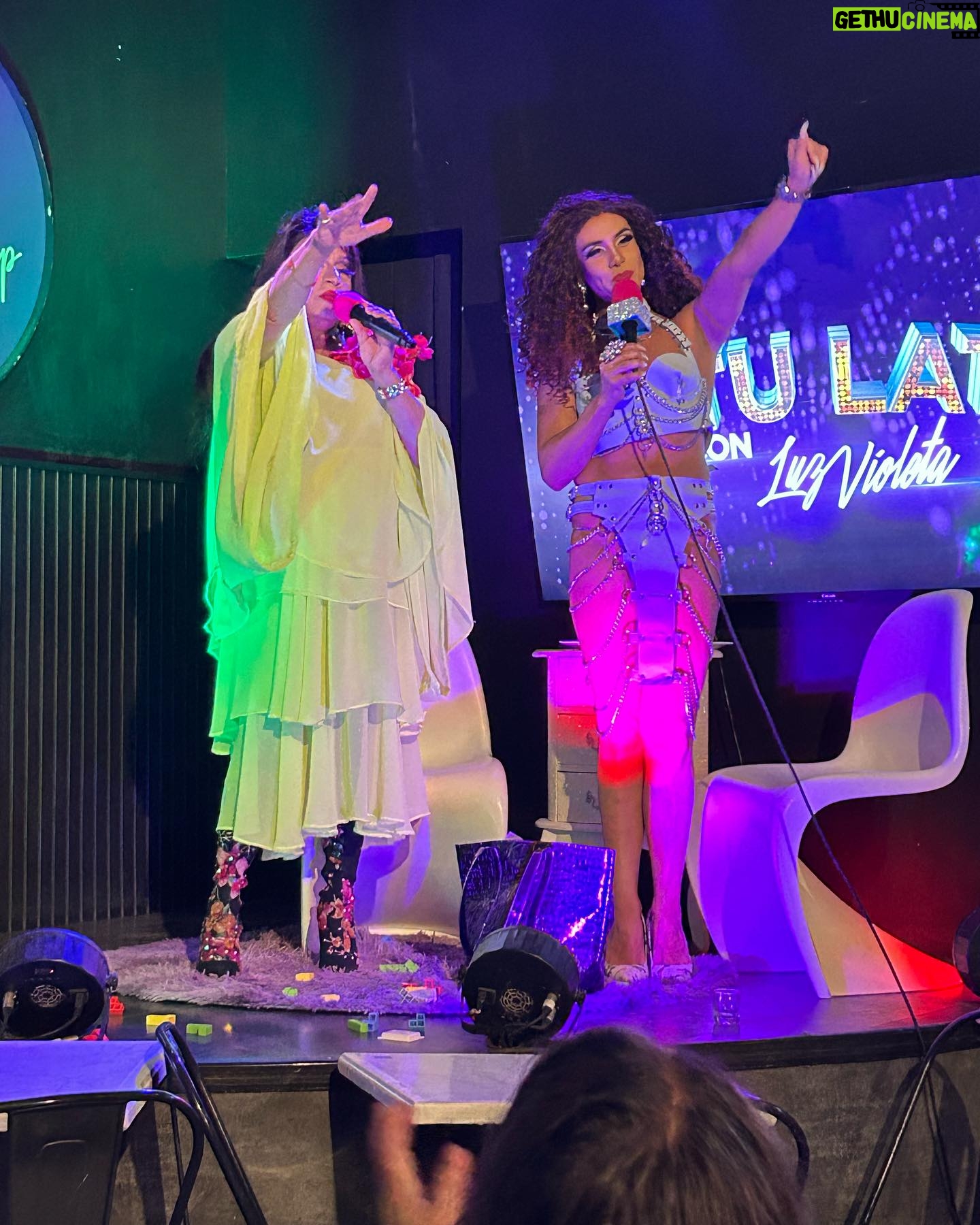 Luz Violeta - 269 Likes - Hoy 21:00 hrs estrenamos #mitulate 🥂 tercer capítulo junto a la diosa del transformismo @m.junott ✨🫰les dejo el link en mis historias. 😉❤️ y fotitos de esa noche! Fue maravilloso. 🙏