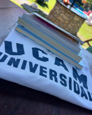 Lydia Valentín Instagram - Lecturas de verano 📖📚

Y a vosotros,que os mola leer? ¿Algún libro que me recomendéis?

@ucam_universidad 

#lydiavalentin #ucammurcia #halterofilia #weightlifting ❤️