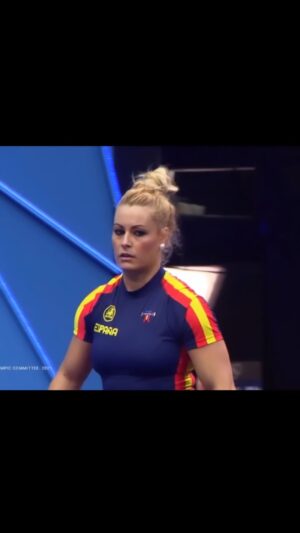Lydia Valentín Instagram - Tal día como hoy 3 de Agosto 2012 🥇

#weightlifting #halterofilia #lydiavalentin #jjoo