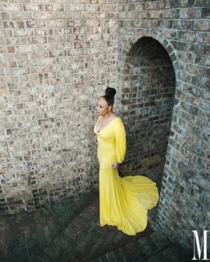 Lynn Whitfield Instagram - By popular demand... another shot from my @MEFeater Magazine shoot 💛

Creative Direction: @gabrielleamani 
Photographer: @julianwhitestudio 
Stylist: @sequine Asst. @niguel.anthony 
Hair: @lecreations 
MUA: @glambyoseremi 
Production Coordinator: @montrekyle 
Production Assts.: @tionna.b @taylor.amarii