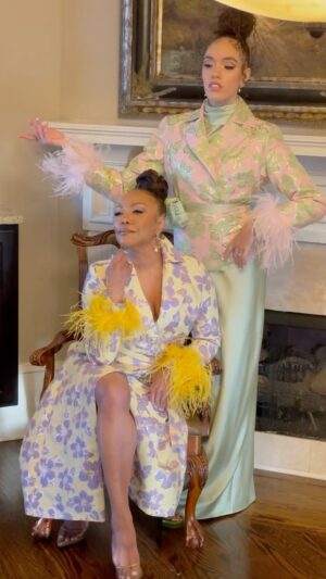 Lynn Whitfield Instagram - A little BTS from our @MEFeater Magazine shoot! Let @theGraceGibson and me know if you want to see more ⬇️

Creative Direction: @gabrielleamani 
Photographer: @julianwhitestudio 
Stylist: @sequine Asst. @niguel.anthony 
Hair: @lecreations 
MUA: @glambyoseremi 
Production Coordinator: @montrekyle 
Production Assts.: @tionna.b @taylor.amarii