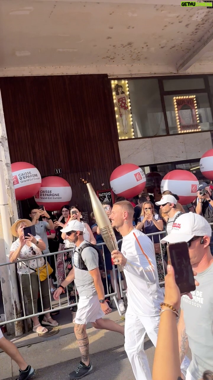 M. Pokora - 54.7K Likes - Très heureux, fier et honoré d’avoir pu porter la flamme olympique dans les rues de ma ville aujourd’hui. Merci Strasbourg pour tous les sourires et les belles ondes partagées sur le parcours aujourd’hui. 🫶🏼♾️
Merci @cocacolafr @paris2024