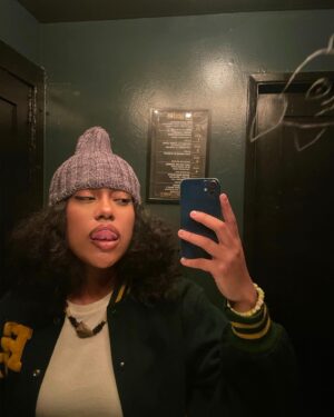 MALAYA Instagram - TONGUE OUT EVERYWHERE 👅
HAPPY HOLIDAYS 🫡