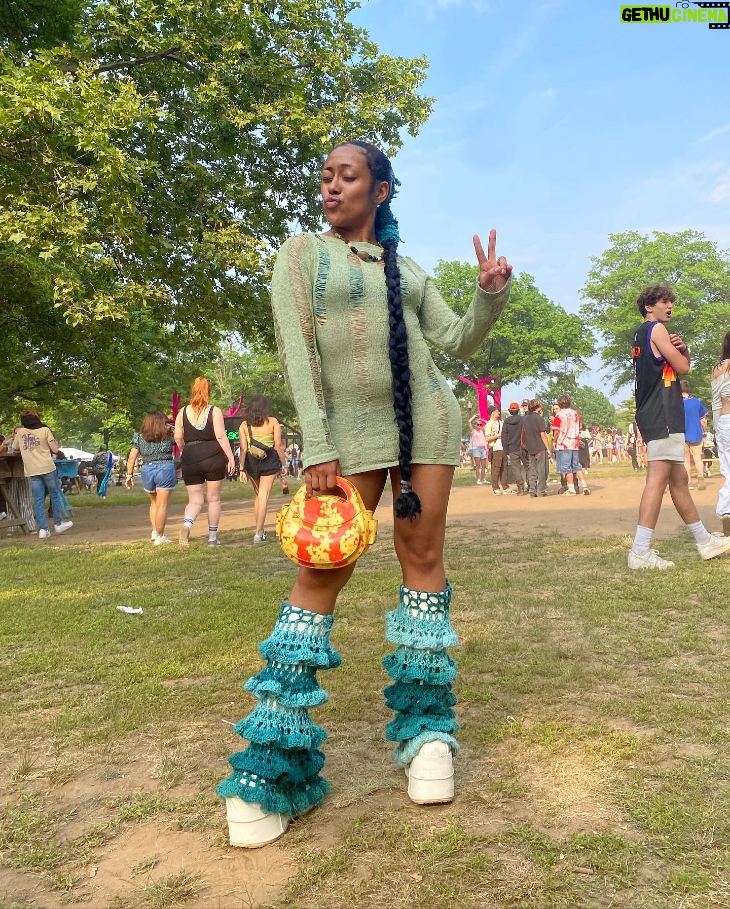 MALAYA - 2.8K Likes - STILL TOP 5 YOU SEE ME 🤩
(Go stream Until w/ @cisco.swank)