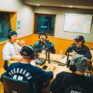 MIGHTY CROWN Instagram - 本日 最後のBayside Reggae Lounge の放送
長い間　この番組を聴いてくださったリスナーのみなさん
ありがとうございました♪  今夜が最終回
FM Yokohama 84.7 好き勝手自由に　やらせてもらって
感謝してます。　#mightycrown #djbana #shalala 
ディレクター　@nakagawadaisuke  お疲れ様でした👊🏽
@mightycrown_entertainment @mastasimon @cojiecrown @samicrown_lens @chozenlee_live @bana_daddy_b