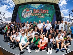 MIGHTY CROWN Instagram - Mighty Staff!! Got to give it up for them! sleepless days after days to make sure everything run smooth for us the artists and the reggae cruisers. 
マイティースタッフ達です。
初めてのレゲエクルーズで
本当に色々大変だったし、寝ない日が6日どころでは収まりませんがみんなを喜ばせる為にやりきってくれた。
マジリスペクト！👊🏽　&
お疲れ様でした！
#mightycrown #fareastreggaecruise 
#mscbellissima