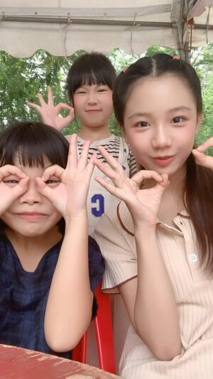 Machida Sutthikulphanich Instagram - มากับแก๊งจิ๋วค่าาา👼🏻#maki #makimachida #machida #น้องมากิ #มากิมาชิดา #มาชิดา #explore #explorepage #exploremore #reelsinstagram #reels #réel #reelsvideo #ฟีด #korea #bance #dancechallenge #love #y2k #like #followers #follow #followｍe #mylove #fyp #fypシ #friends