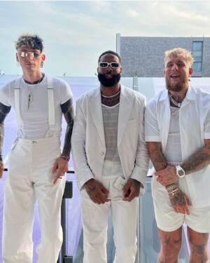 Machine Gun Kelly Instagram - i wore white to celebrate my virginity. 🇺🇸🙌🏼