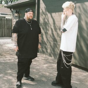 Machine Gun Kelly Instagram - jelly you are living breathing badass and a kindred soul who has shown me the path of redemption and what it looks like to believe in yourself against all odds. 

from us beefing 12 years ago, and fast forward to us putting out what i believe will be the biggest hit of our careers yet im proud to call you my brother and life feels better knowing you got my back. 

this lonely road ain’t so lonely my friend. 🤞🏻 @jellyroll615