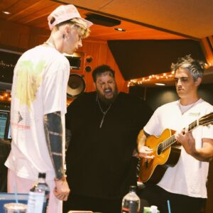 Machine Gun Kelly Instagram - jelly you are living breathing badass and a kindred soul who has shown me the path of redemption and what it looks like to believe in yourself against all odds. 

from us beefing 12 years ago, and fast forward to us putting out what i believe will be the biggest hit of our careers yet im proud to call you my brother and life feels better knowing you got my back. 

this lonely road ain’t so lonely my friend. 🤞🏻 @jellyroll615