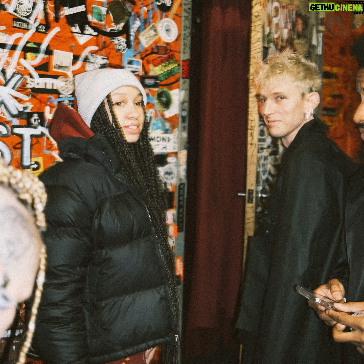 Machine Gun Kelly - 782.6K Likes - the world spins but when i look at you it stops. happy 15th princess 👑 🥰🥹