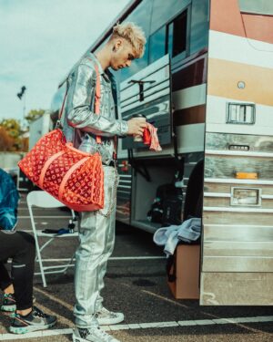 Machine Gun Kelly Instagram - 5 years later, Hotel Diablo gets a deluxe. friday we check in. 🗝️🏨😈