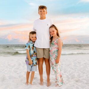 Maci Bookout Instagram - Life with these three beautiful beings is like playing a game of survivor. 🤪 Outwit-Outplay-Outlast 💕💯 #bennybaby #mrmaverick #missjaydecarter 
@bentleycedwards 

📸 @briannamerrittphotography