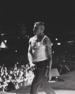 Macklemore Instagram - Summertime over everything. Les Deferlantes festival in France.  35,000 deep ❤️🇫🇷🤌🏻 Merci beaucoup