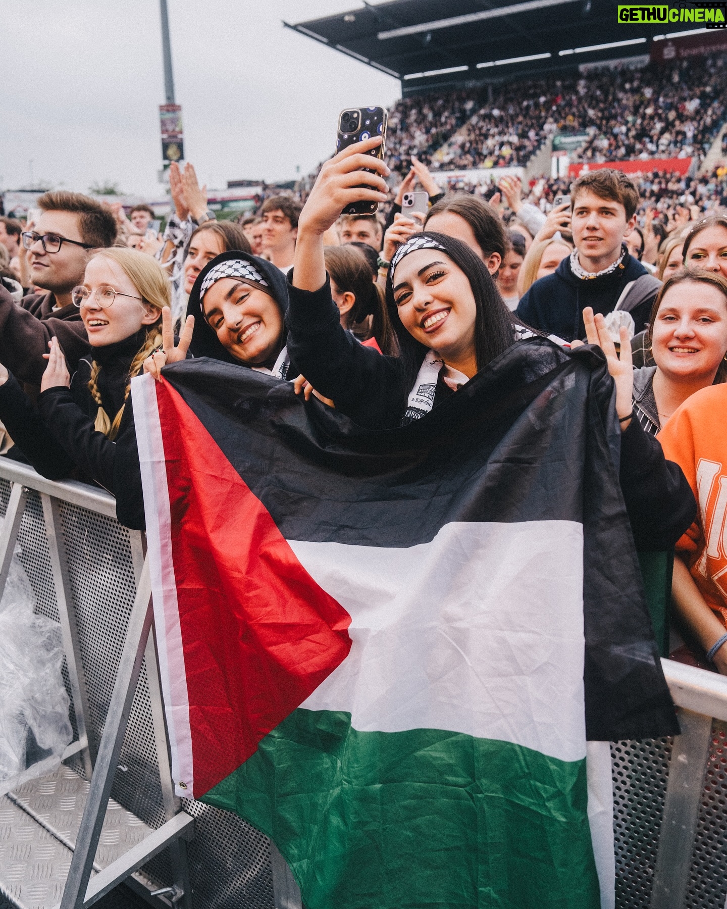 Macklemore - 546.5K Likes - Thereās some shows where in the middle of the set I think āI canāt believe this is my life.ā Monchengladbach, Germany was one of them ones. Dreams unlocked. Thank you guys for the moments. Love forever ā¤ļø