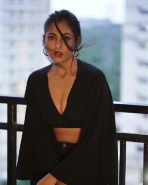 Madhu Shalini Instagram - Embracing the breeze and the view, feeling unstoppable in black. 🌆✨ #madhushalini #urbanchic #styleinspo #confidence #blackoutfit 
What’s your go-to outfit for an evening out?

Which look is your favorite? Comment below!

#eveningvibes  #fashionblogger #confidence #beauty #streetstyle #fashionista #instagood #photooftheday #picoftheday #instadaily #eveningstyle #fashionblogger #streetfashion #outfitoftheday #photoshoot #instafashion #photography #black #🖤
