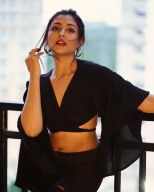 Madhu Shalini Instagram - Embracing the breeze and the view, feeling unstoppable in black. 🌆✨ #madhushalini #urbanchic #styleinspo #confidence #blackoutfit 
What’s your go-to outfit for an evening out?

Which look is your favorite? Comment below!

#eveningvibes  #fashionblogger #confidence #beauty #streetstyle #fashionista #instagood #photooftheday #picoftheday #instadaily #eveningstyle #fashionblogger #streetfashion #outfitoftheday #photoshoot #instafashion #photography #black #🖤