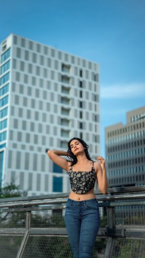 Madhuri Jain Instagram - 🖤

Shot by @murlee_photography
@_xavierphotography_
Styling @ishwaryaalaguvel
Corset from @mogradesigns 
MUA: @puii_c_ammy
Assit by @pradeepwilliams05